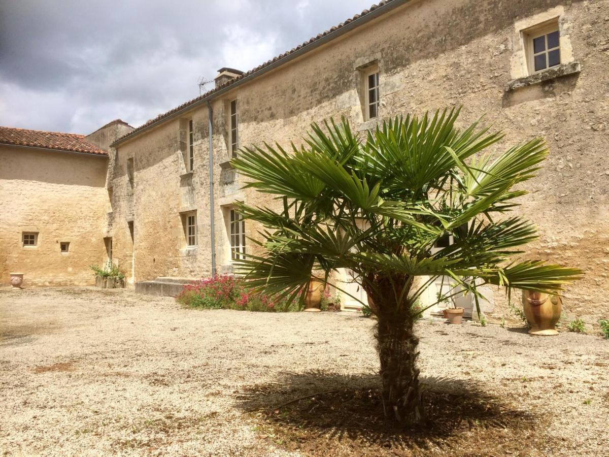 Logis De La Touche Bed and Breakfast Saint-Hilaire-des-Loges Εξωτερικό φωτογραφία